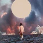 LumiPoster — فتاة تحت شمس الخيال