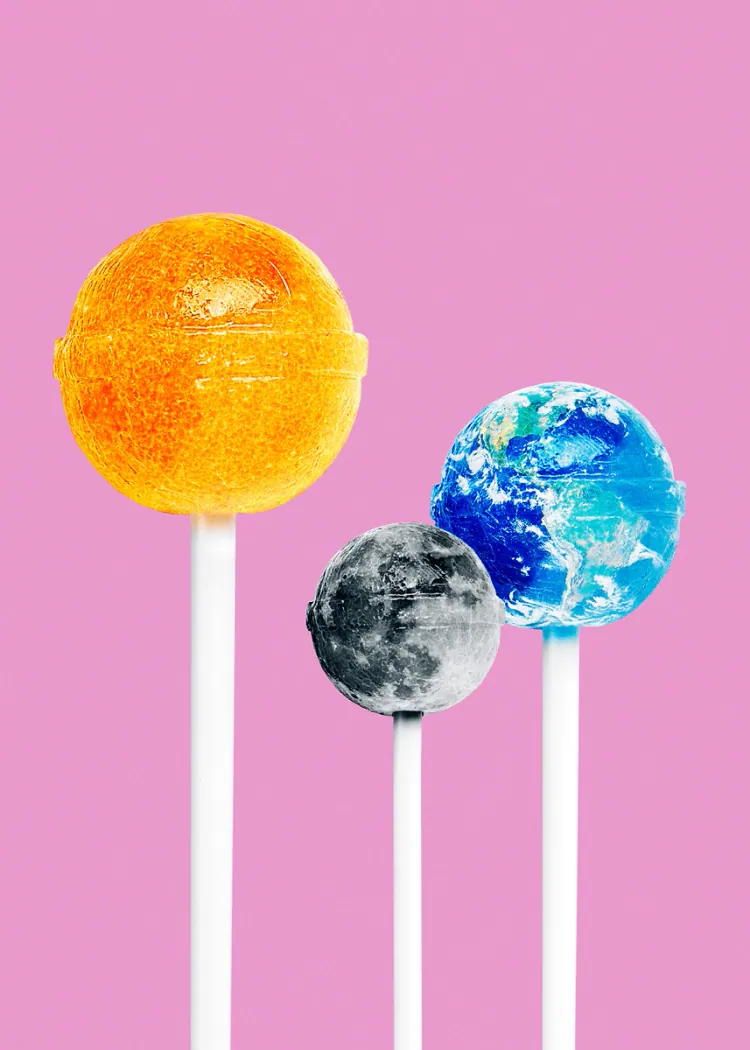 lumi-boards-art-881c5ad789e59778-1.webp LumiPoster — Planetary lollipops - Image 1