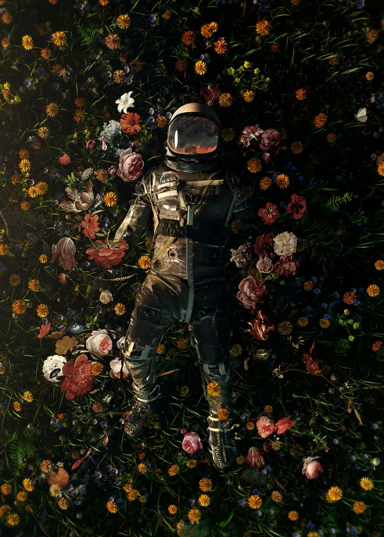 lumi-boards-art-a88d5b80ebb790f0-1.webp LumiPoster — Astronaut among flowers - Image 1