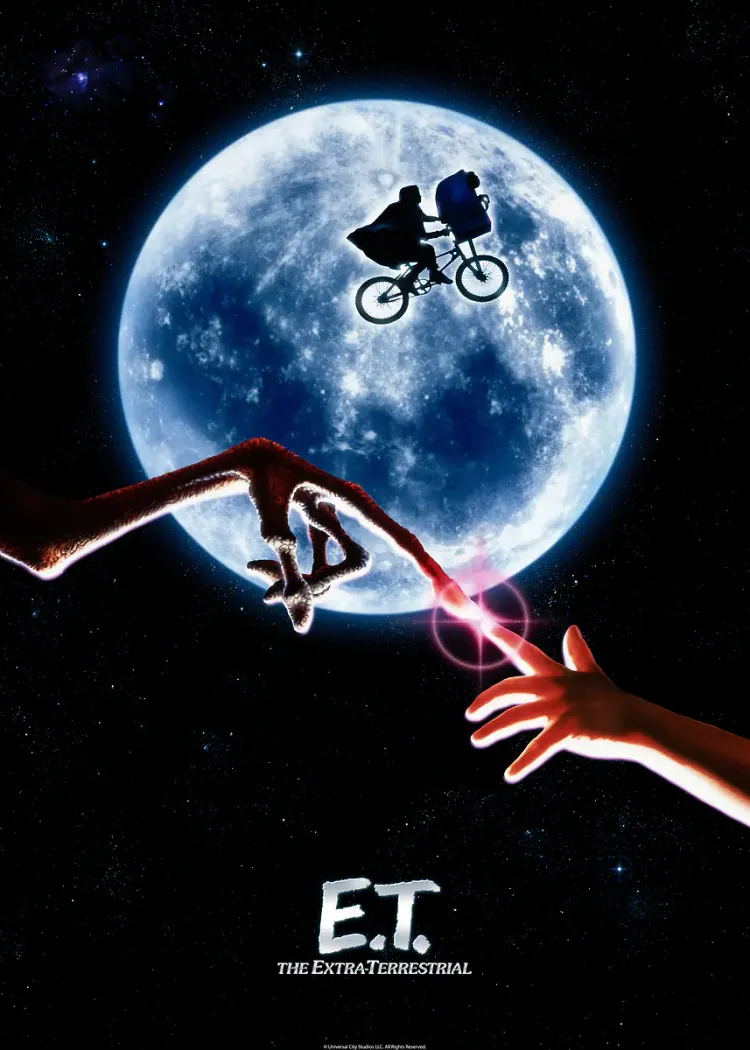 lumi-boards-movies-92d5a95a57cfddd5 LumiPoster — إي تي لمسة تحت القمر - الصورة 1