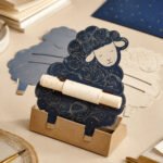 كرت على خروف مطبوع بتصميم مخصص – نموذج منتج مطبوع ومخصص من Paper Ink